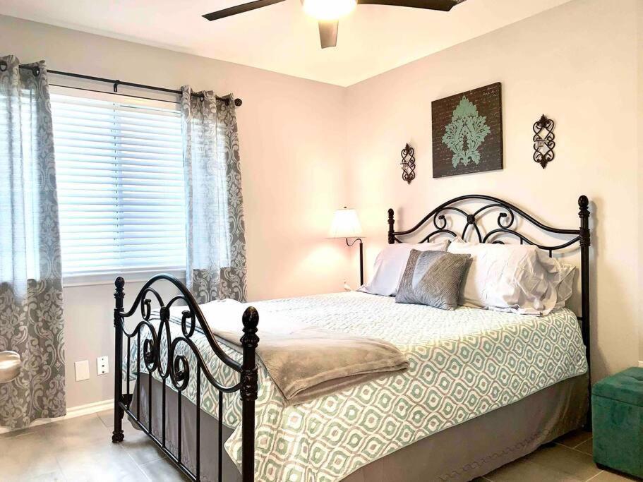 Modern Updates - Great Location - King Bed- Bmt San Antonio Kültér fotó